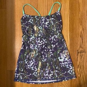 Lululemon tank with built in bra - abstract print - Size 4 - EUC